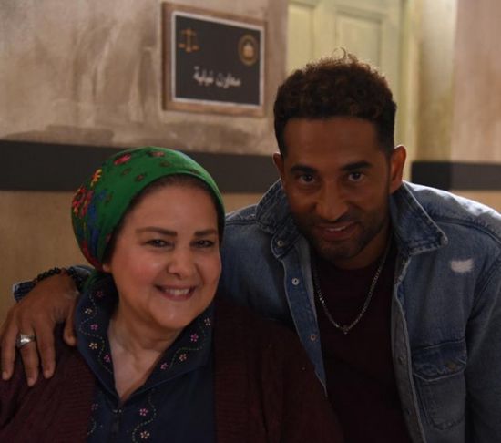 رسالة مؤثرة من عمرو سعد لـ دلال عبدالعزيز بعد إصابتها بفيروس كورونا