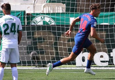 ركلة جزائية ضائعة تهدي أتلتيكو نقاط إلتشي وتبعده بالصدارة