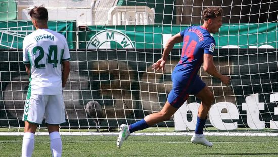 ركلة جزائية ضائعة تهدي أتلتيكو نقاط إلتشي وتبعده بالصدارة