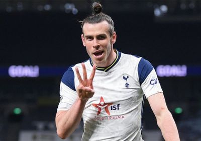 هاتريك بيل يقود توتنهام لفوز ساحق على شيفيلد بالدوري الإنجليزي