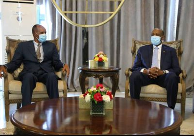  الرئيس الإريتري يبدأ زيارته الرسمية للسودان لبحث عدد من القضايا المشتركة