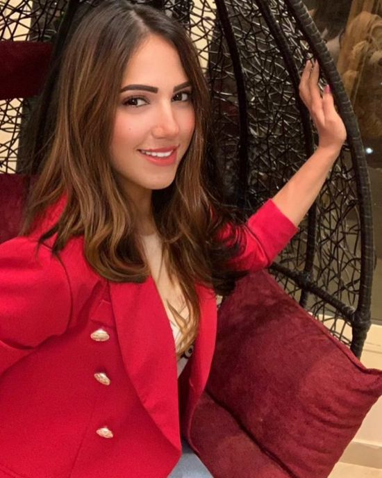 إيمي طلعت زكريا تدعو لوالدها