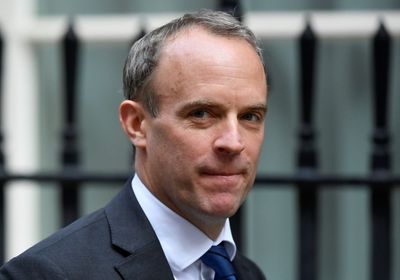  وزير خارجية بريطانيا يبحث مع نظيره في بورناي العلاقات الثنائية بين البلدين