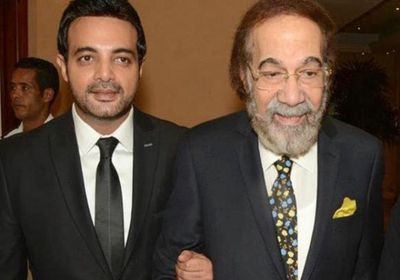 عمرو محمود ياسين يتذكر والده الراحل بتلك الكلمات