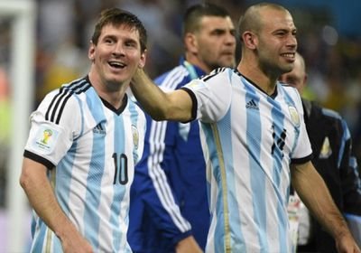 ماسكيرانو: أتمنى استمرار ميسي في برشلونة