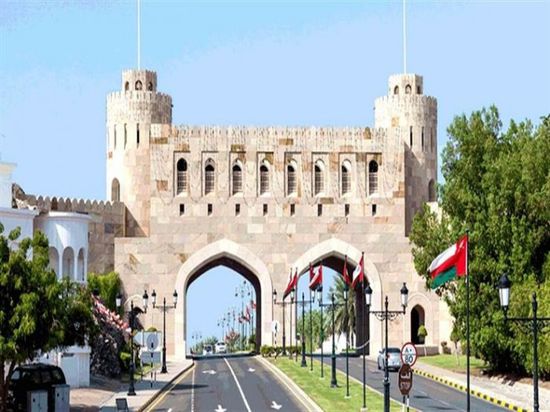 سلطنة عمان تحظر استقبال القادمين من مصر