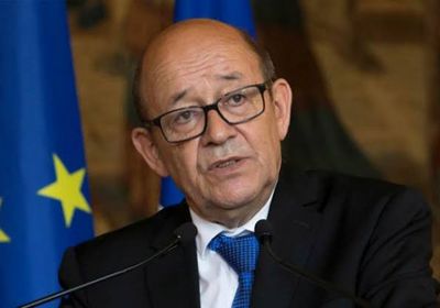 وزير الخارجية الفرنسي يصل بيروت ويلتقي بعون