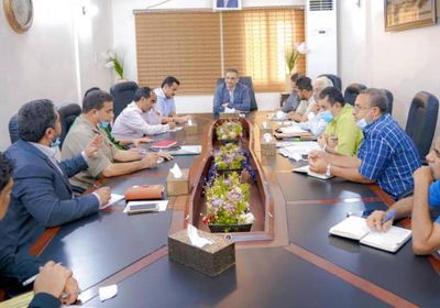 لملس يجمع الأجهزة التنفيذية بعدن استعدادًا لعيد الفطر