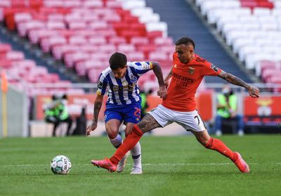 تعادل بورتو وبنفيكا يقرب سبورتنج لشبونة من لقب الدوري البرتغالي