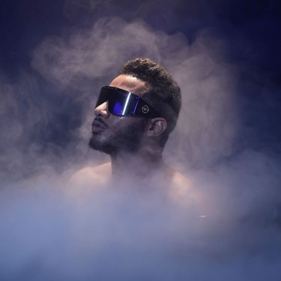 محمد رمضان ينشر بوستر كليب "فيرساتشي بيبي" ويعلن موعد عرضه