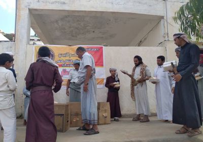 "إفطار صائم" توزع 150 وجبة في عسيلان