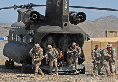 أمريكا تنفذ عملية إنزال جوي كبيرة قرب الحدود الروسية