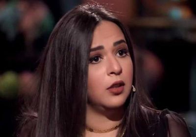 إيمي سمير غانم تطلب من جمهورها الدعاء لوالديها