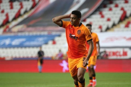 مصطفى محمد على مقاعد بدلاء جالاتا سراي أمام باشكتاش في قمة الدوري التركي