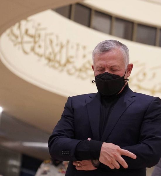 العاهل الأردني وولي عهده يحييان ليلة الـ27 بالعاصمة عمان (صور)