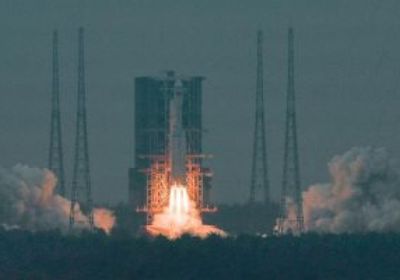 الصاروخ الصيني يسقط فوق المحيط الهندي