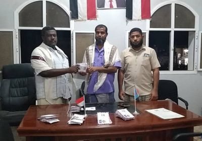 انتقالي سيحوت يُسعد الفقراء بكسوة العيد