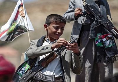 سيناتور أمريكي يطالب بإعادة فرض العقوبات على الحوثيين