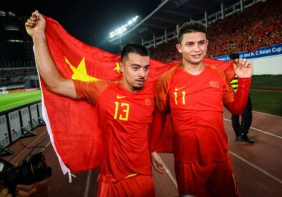 الصين تجنس الأجانب لتعزيز حظوظها في بلوغ مونديال 2022