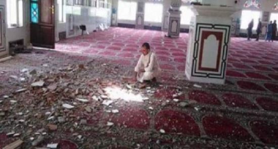 دماء على أبواب المساجد.. الحوثي يخشى انفجار الغضب في صنعاء
