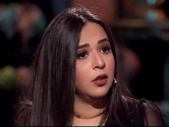 إيمي سمير غانم تدعو لوالديها وتنفي الأخبار المنتشرة حول حالتهما الصحية