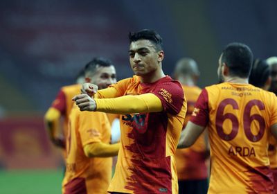 مصطفى محمد يسجل هدفين في فوز جالاتا سراي على دينيزيلي سبور