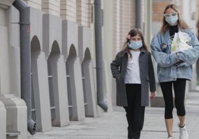 إصابات كورونا اليومية في روسيا تتخطى 8 آلاف حالة جديدة