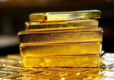 هبوط الدولار يدفع أسعار الذهب إلى الصعود