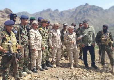 نزار هيثم يطلع على احتياجات محور الضالع لمواصلة انتصاراته