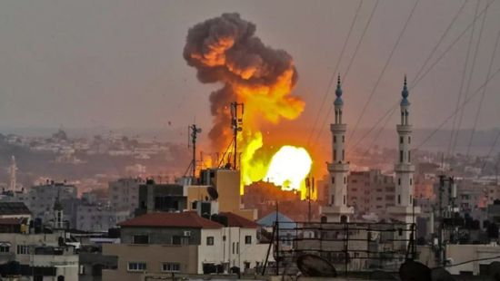  إسرائيل تشن غارات جديدة مكثفة على غزة