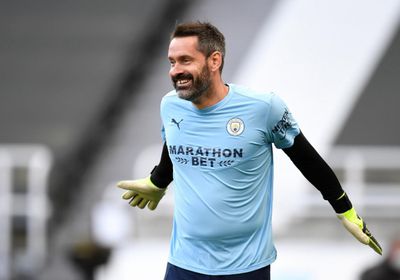 التشكيل.. كارسون يظهر للمرة الأولى مع السيتي أمام نيوكاسل