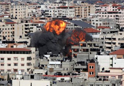 غارة إسرائيلية تستهدف مبنى الروضة بغزة