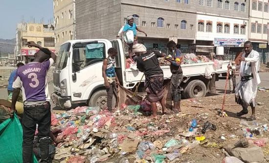 حملة النظافة بالحبيلين تُعاود عملها بشوارع الحبيلين