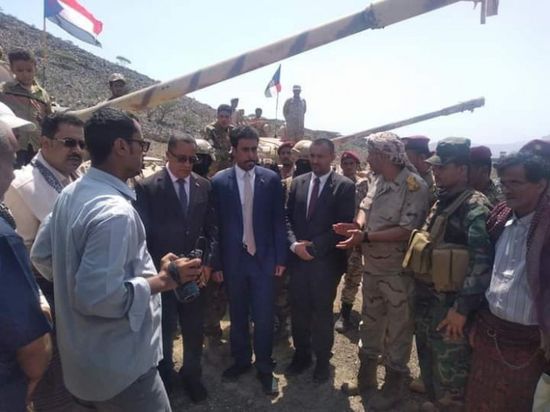 الخبجي يتفقد معسكر اللواء الخامس بردفان