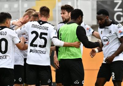 سبيزيا يضمن البقاء بدوري الدرجة الأولى في إيطاليا وأتالانتا يتأهل لدوري الأبطال