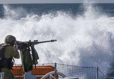 زوارق إسرائيلية تقصف شاطئ غزة