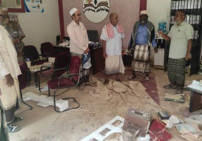 دعمتها ماليًا.. "طوارئ انتقالي تريم" تتفقد "ثانوية البنات" 