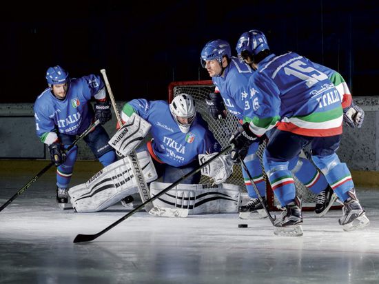 تفشي كورونا في المنتخب الإيطالي قبل انطلاق بطولة العالم لهوكي الجليد