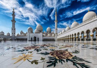  ‏"أبوظبي" تعلن استئناف الأنشطة السياحية أمام الزوار الدوليين في يوليو