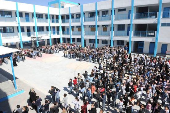  38 ألف من سكان غزة ينزحون إلى مدارس الأونروا بسبب القصف