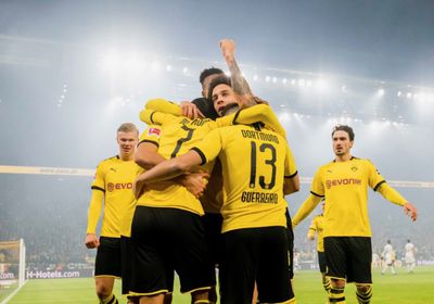 دورتموند يواصل احتفالاته بكأس ألمانيا ويضمن التأهل لدوري الأبطال بثلاثية في ماينز