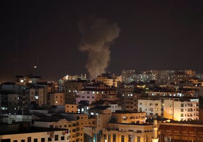 القصف الإسرائيلي يقطع الكهرباء على مدن بغزة