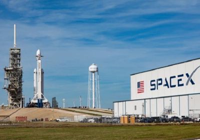 إطلاق صاروخ "Falcon 9" وعلى متنه 52 قمرًا صناعيًا