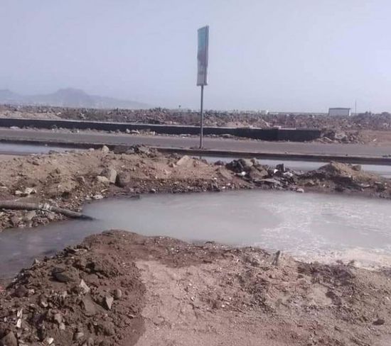 يغذي 4 مديريات.. صيانة خط مياه في المنصورة