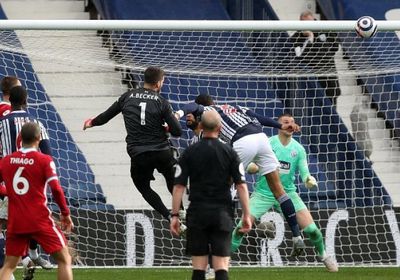 &laquo;قاضية&raquo; أليسون في شباك وست بروميتش تفرض نفسها على الصحف الإنجليزية