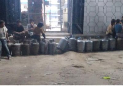 معاناة إنسانية في بيحان من شح الغاز المنزلي