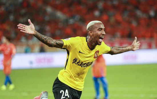 مفاجأة.. النصر يباغت الهلال ويتعاقد مع تاليسكا