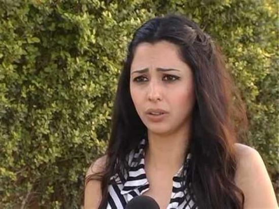 أول ظهور للفلسطينية ميساء عبدالهادي بعد إصابتها برصاص القوات الإسرائيلية (فيديو)