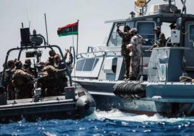  إنقاذ 371 مهاجرًا غير شرعي من جنسيات عربية وأفريقية في ليبيا