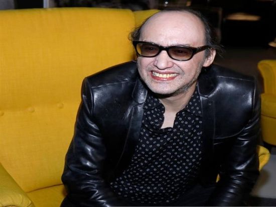 وفاة مطرب الروك الفرنسي نيكولاس كير